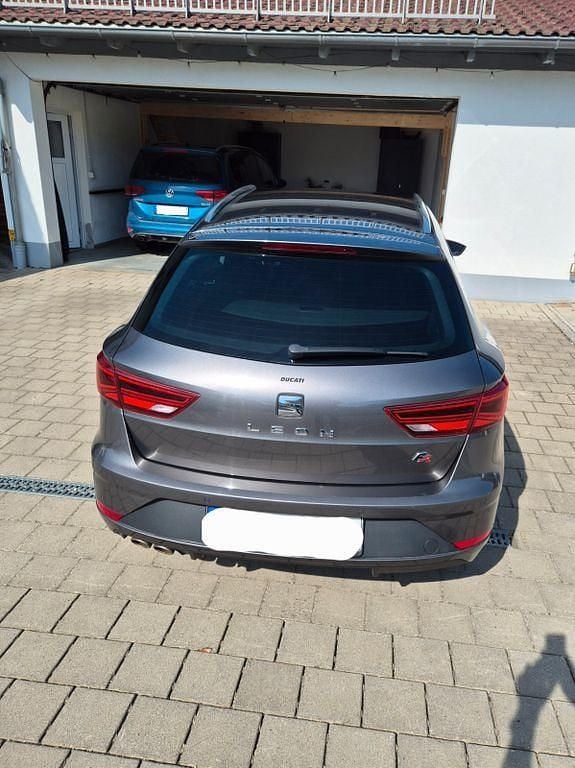 Second-hand Seat Leon ST FR 184 CP (135 kW) 2017 Gri Break