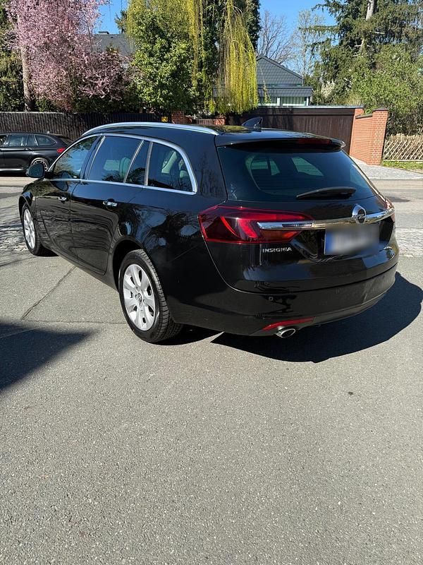 Gebraucht Opel Insignia 170 PS (125 kW) 2016 Schwarz Kombi