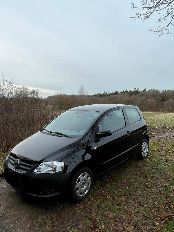 Second-hand VW Fox 55 CP (40 kW) 2009 Negru Hatchback