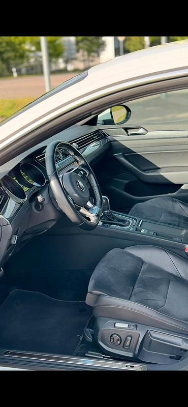 Gebraucht VW Arteon R-line 239 PS (175 kW) 2017 Weiß Kleinwagen