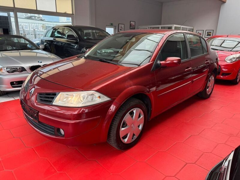 Gebraucht Renault Mégane II Avantage 111 PS (81 kW) 2007 Rot Limousine