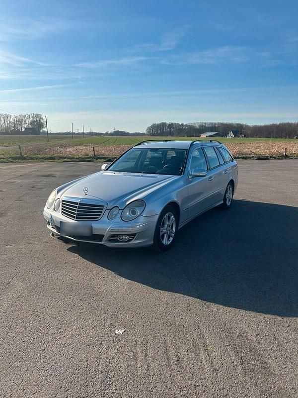 Gebraucht Mercedes E280 190 PS (139 kW) 2008 Silber Kombi