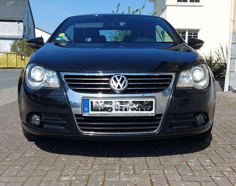 Schwarz Gebraucht 2010 VW Eos Individual Cabrio | 9.900 € (Etwas zu teuer) - Bild 1/4