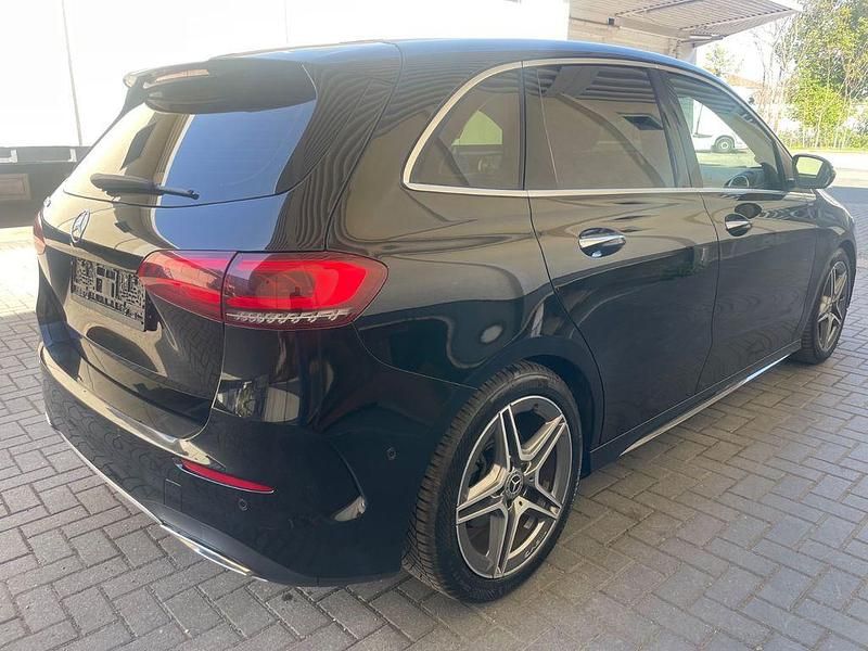 Gebraucht Mercedes B220 AMG line 190 PS (139 kW) 2021 Schwarz Kleinwagen