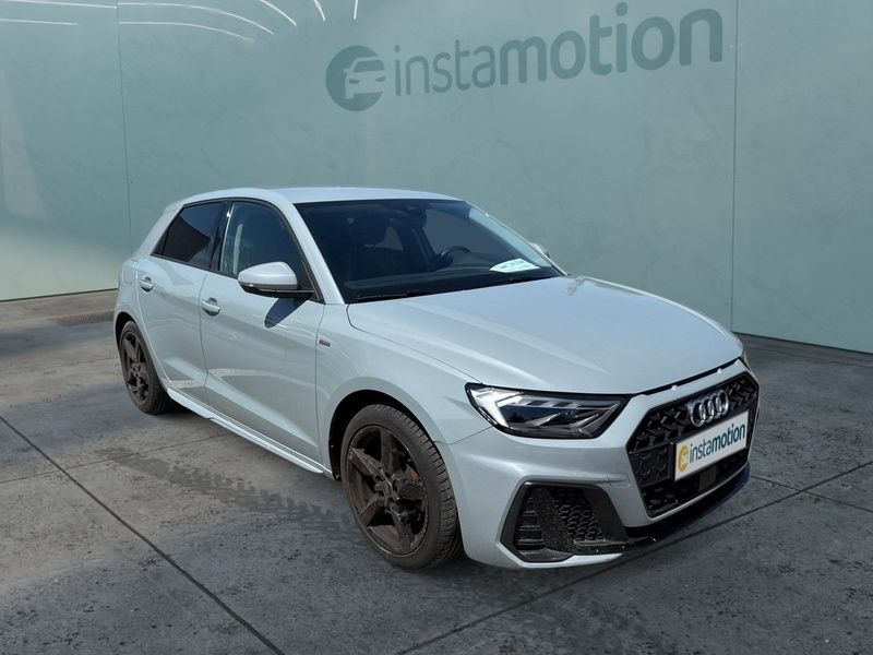 Grau Gebraucht 2024 Audi A1 Sportback S-Line Kleinwagen | 26.990 € (Etwas zu teuer) - Bild 1/4