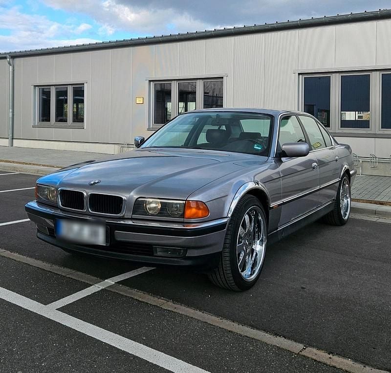 Gebraucht BMW 728 193 PS (141 kW) 1996 Grau Limousine