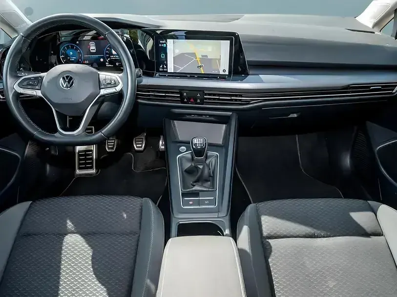 Gebraucht VW Golf VII 150 PS (110 kW) 2021 Weiss Kleinwagen