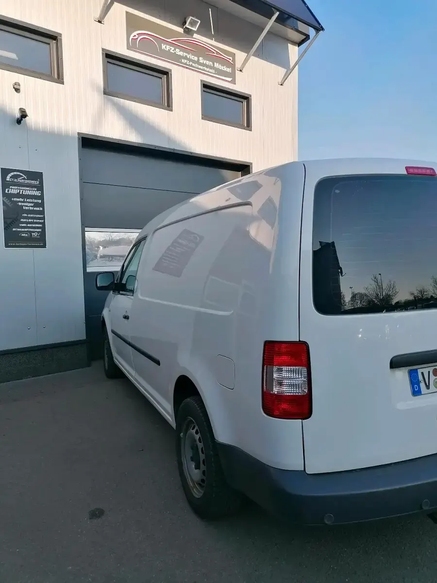 Gebraucht VW Caddy 105 PS (77 kW) 2009 Weiß Van / Kleinbus