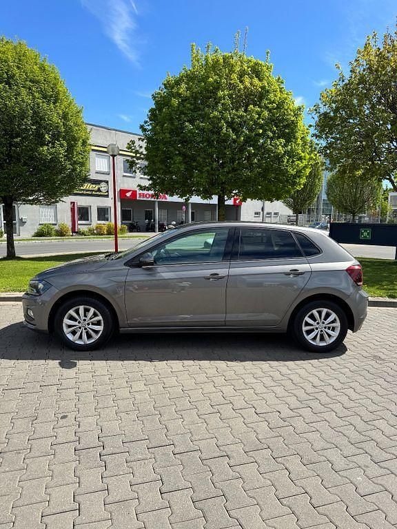 Używany VW Polo 90 KM (66 kW) 2019 Szary Hatchback