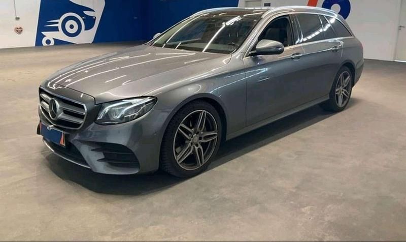 Gebraucht Mercedes E220 AMG line 194 PS (142 kW) 2016 Selenitgrau  metalliclack Kombi