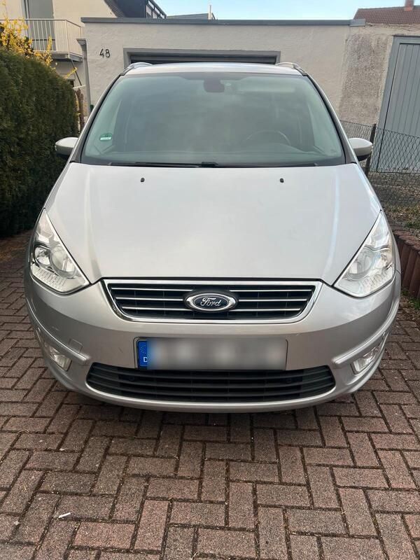 Silber Gebraucht 2013 Ford Galaxy Van / Kleinbus | 7.950 € - Bild 1/4