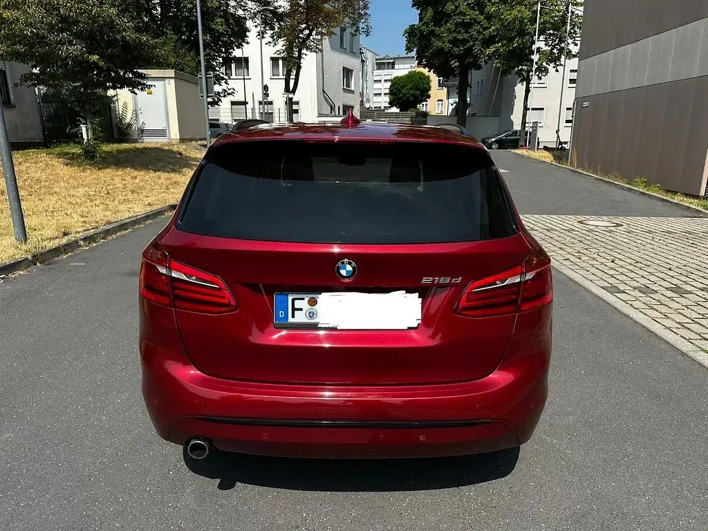 Gebraucht BMW 218 Active Tourer Sport Line 150 PS (110 kW) 2017 Rot Van / Kleinbus