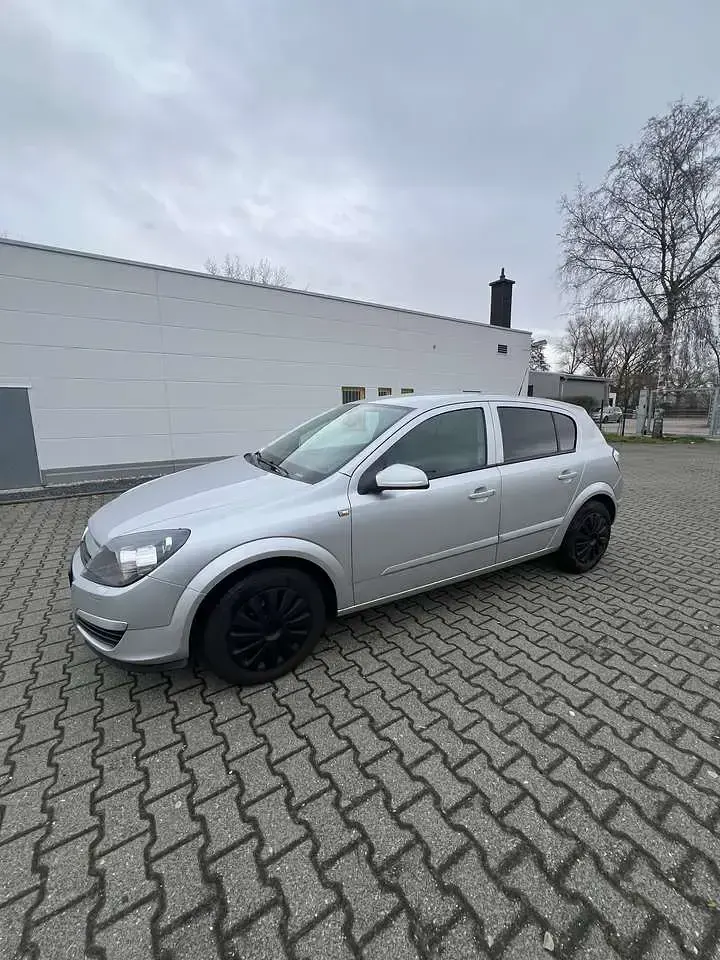Gebraucht Opel Astra GTC 125 PS (91 kW) 2005 Limousine