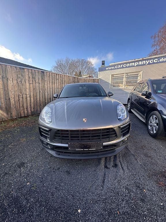 Gebraucht Porsche Macan S 258 PS (189 kW) 2017 Grau SUV