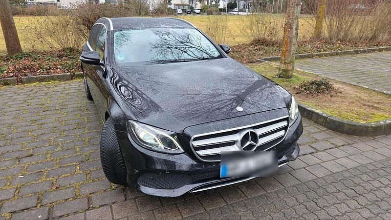 Gebraucht Mercedes E200 Avantgarde 184 PS (135 kW) 2017 Schwarz Kombi