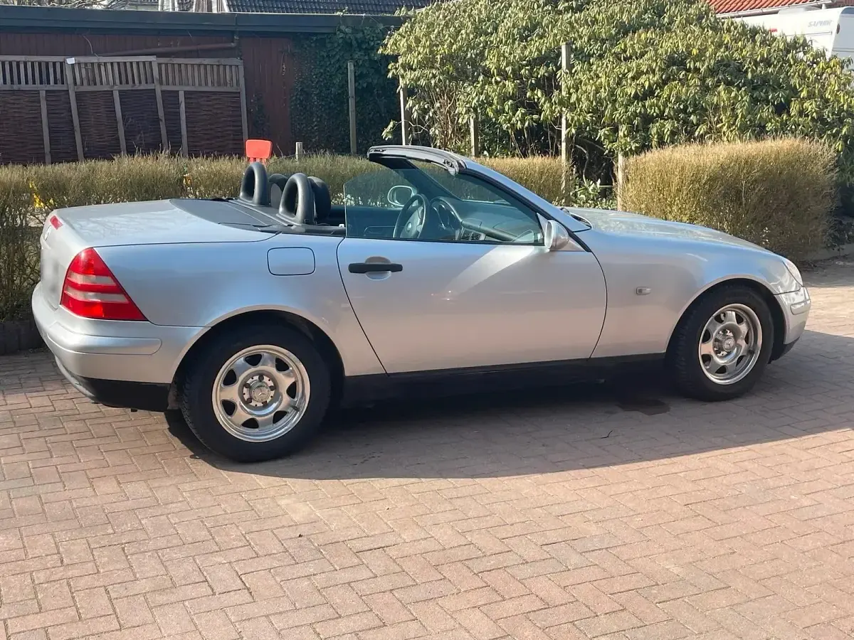 Gebraucht Mercedes SLK200 136 PS (100 kW) 1998 Silber Cabrio