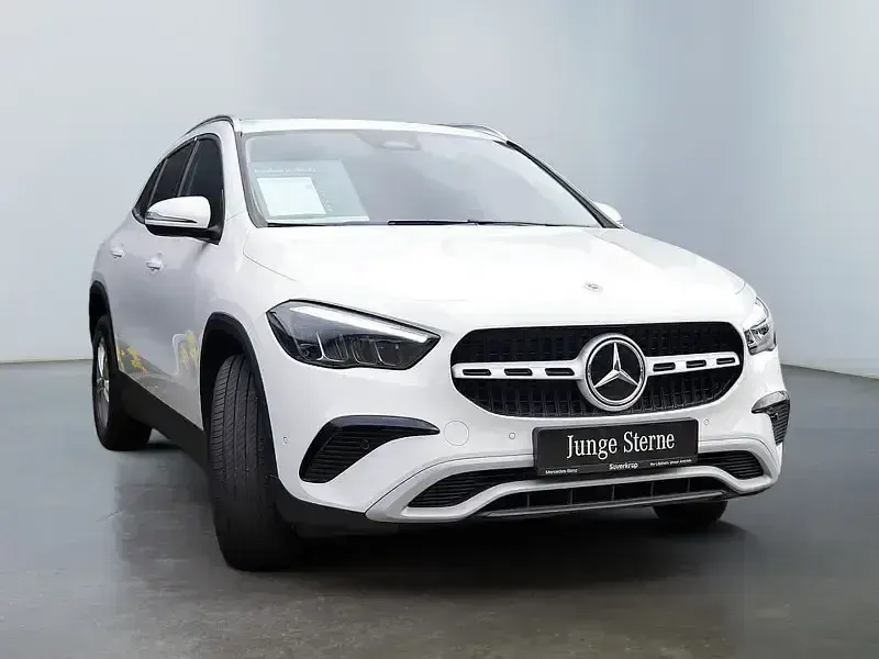 Gebraucht Mercedes GLA220 190 PS (139 kW) 2025 Weiß unilack polarweiß SUV