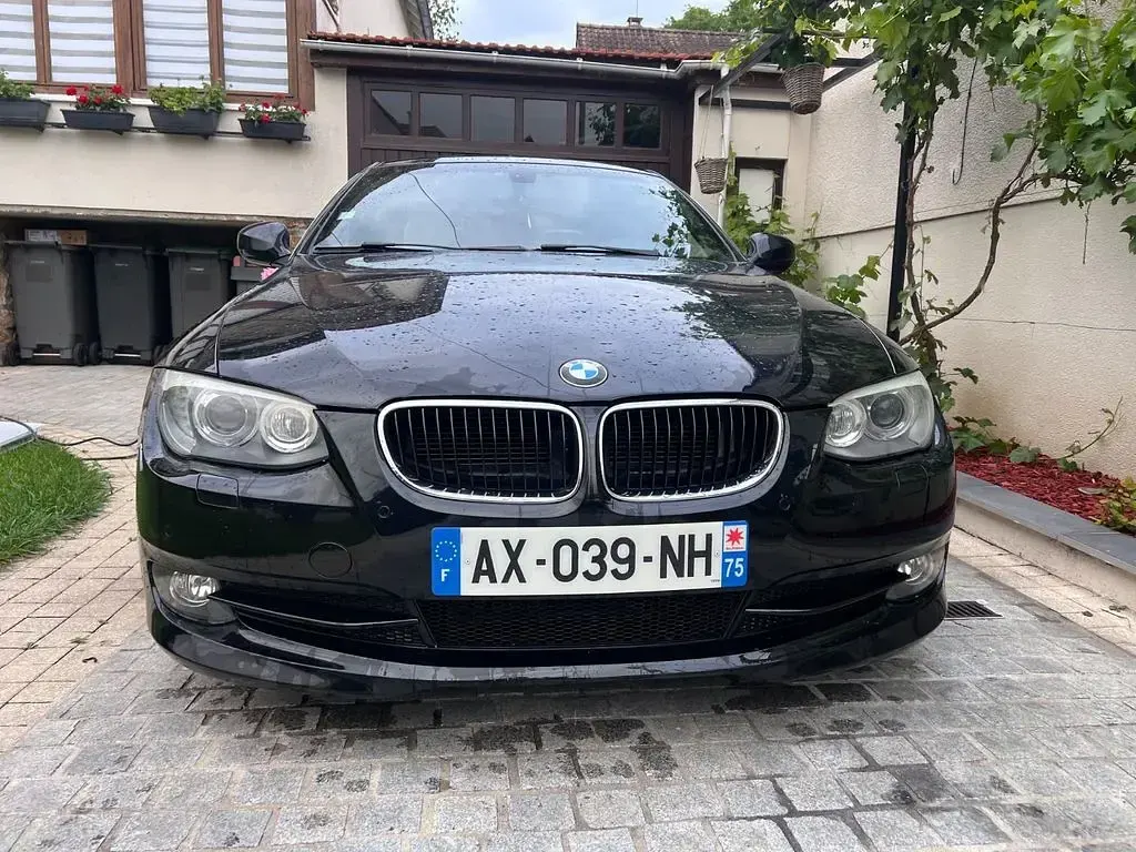Gebraucht BMW 325 Performance 204 PS (150 kW) 2010 Schwarz Coupé