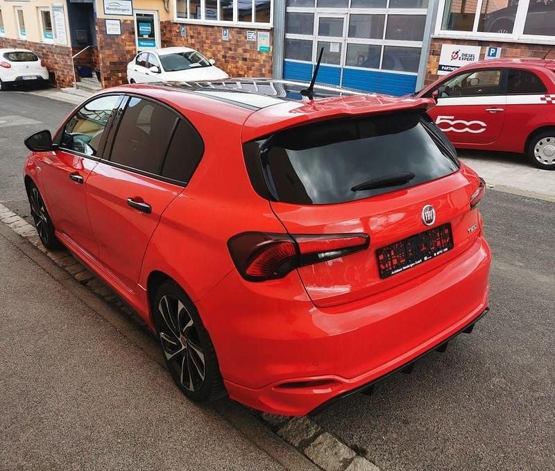 Gebraucht Fiat Tipo Sport 120 PS (88 kW) 2019 Rot Limousine