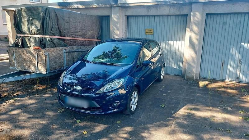 Blau Gebraucht 2009 Ford Fiesta Kleinwagen | 899 € (Superpreis) - Bild 1/4
