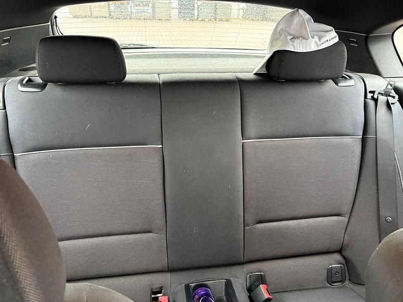 Gebraucht BMW 116 122 PS (89 kW) 2007 Weiß Kleinwagen