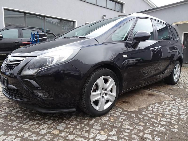 Gebraucht Opel Zafira Tourer Edition 140 PS (102 kW) 2012 Schwarz Van / Kleinbus