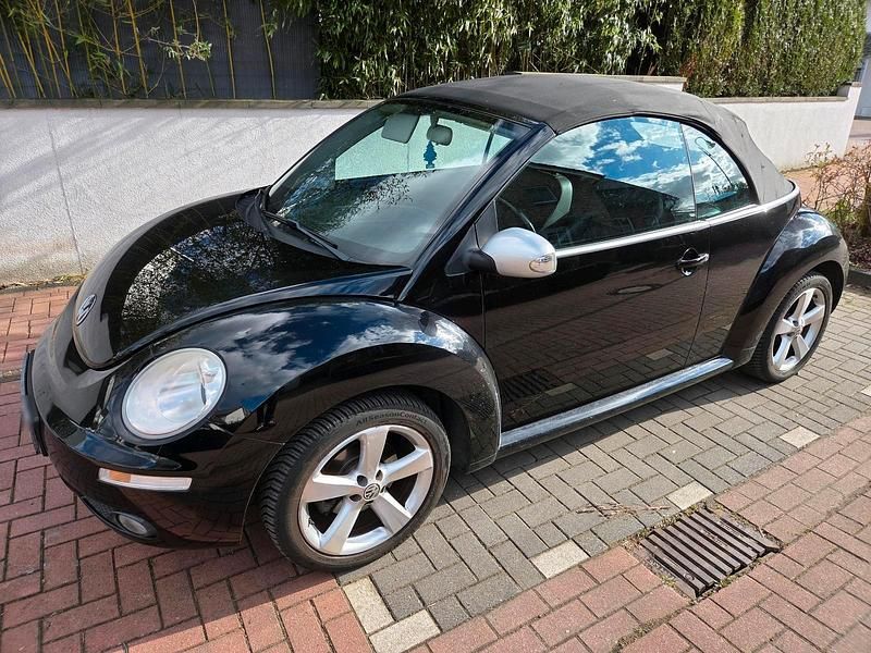 Gebraucht VW Beetle Cabriolet 102 PS (75 kW) 2010 Schwarz Cabrio