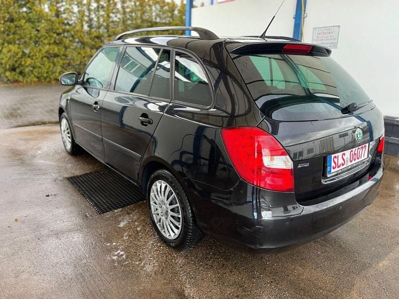 Gebraucht Skoda Fabia 105 PS (77 kW) 2011 Schwarz Limousine