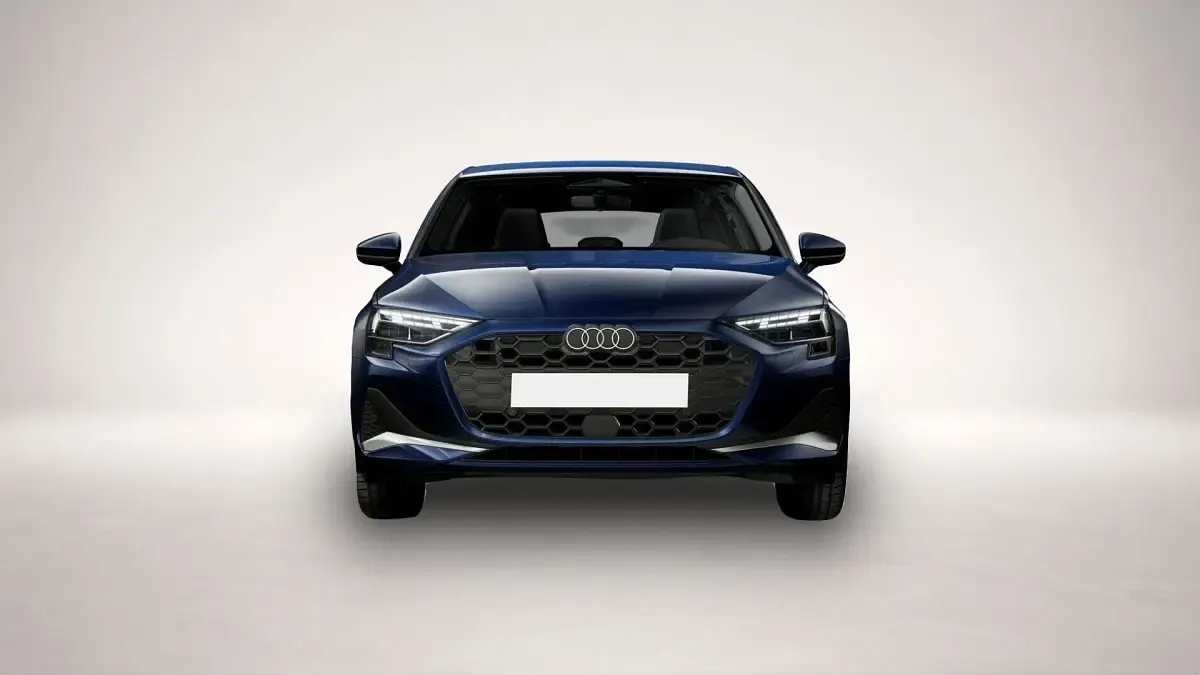 Gebraucht Audi A3 Ambiente 150 PS (110 kW) 2025 Navarrablau metallic Limousine