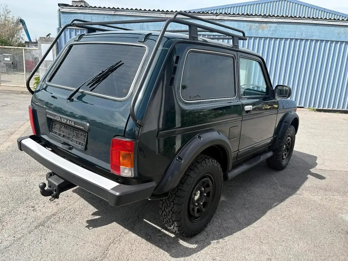 Second-hand Lada niva 86 CP (63 kW) 2013 Verde SUV