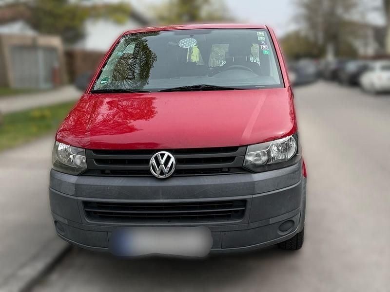 Second-hand VW T5 102 CP (75 kW) 2010 Roșu Van
