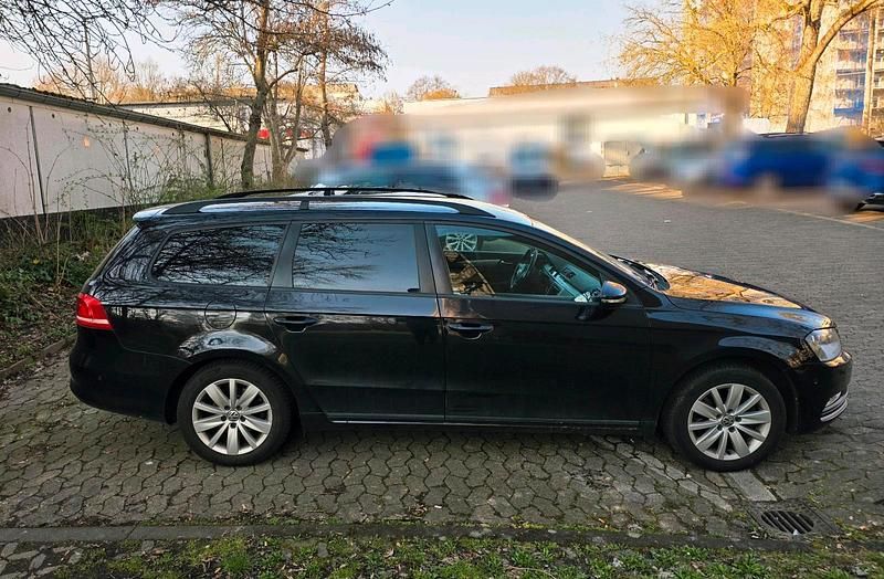 Usata VW Passat 122 CV (89 kW) 2011 Nero Station wagon