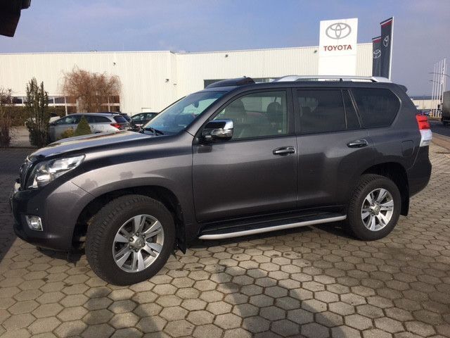 Grey metallic Gebraucht 2011 Toyota Land Cruiser TEC-Edition SUV | 28.990 € (Fairer Preis) - Bild 1/4