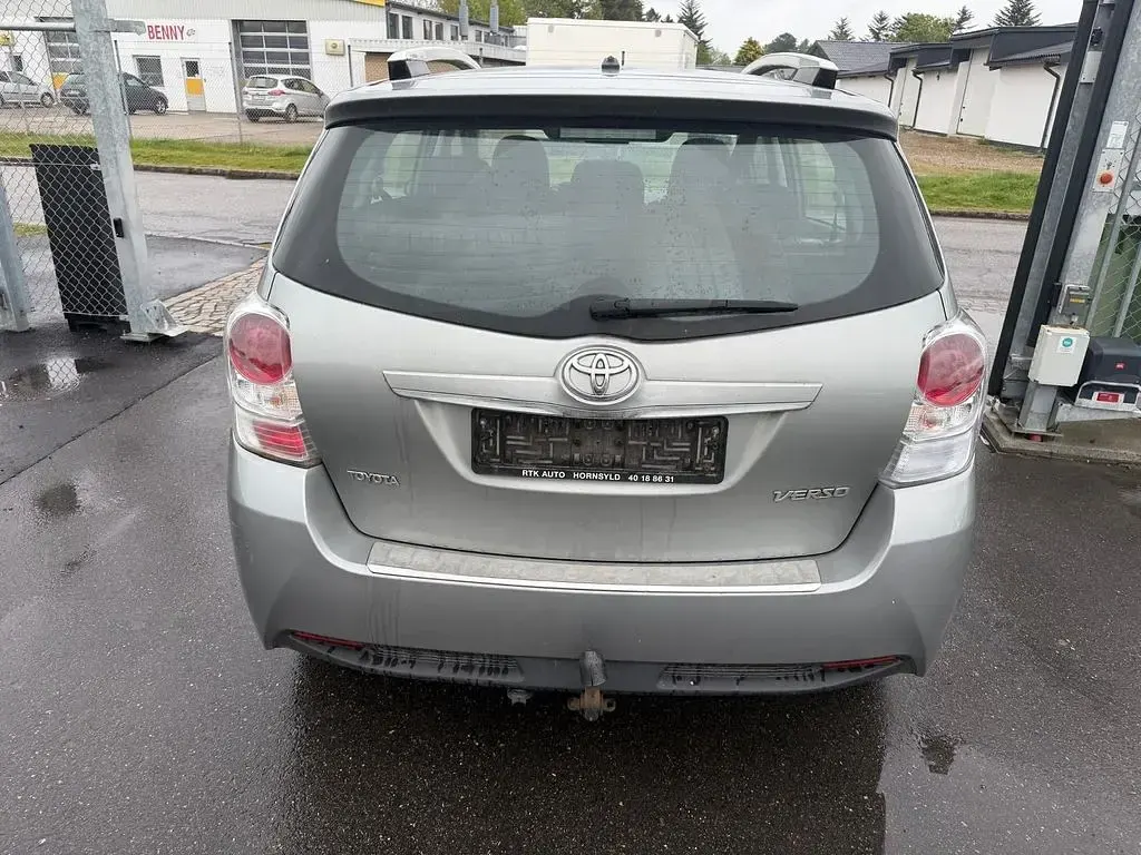 Gebraucht Toyota Verso 132 PS (97 kW) 2013 Grau Van / Kleinbus