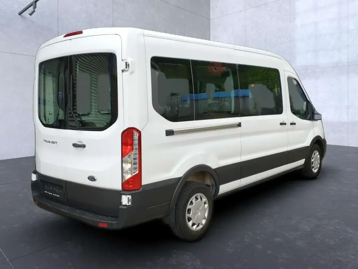Begagnad Ford Transit Trend 131 HK (96 kW) 2021 Vit Kombi