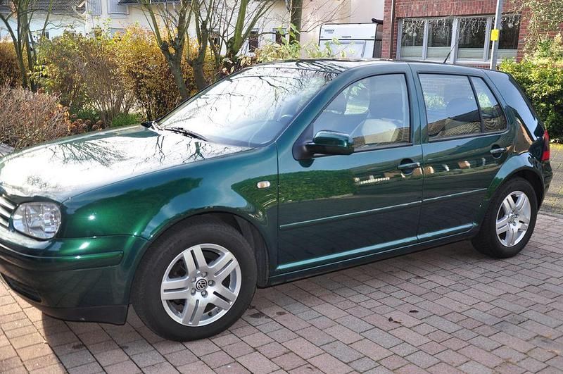 Grün Gebraucht 1997 VW Golf IV Basis Limousine | 750 € (Guter Preis) - Bild 1/4