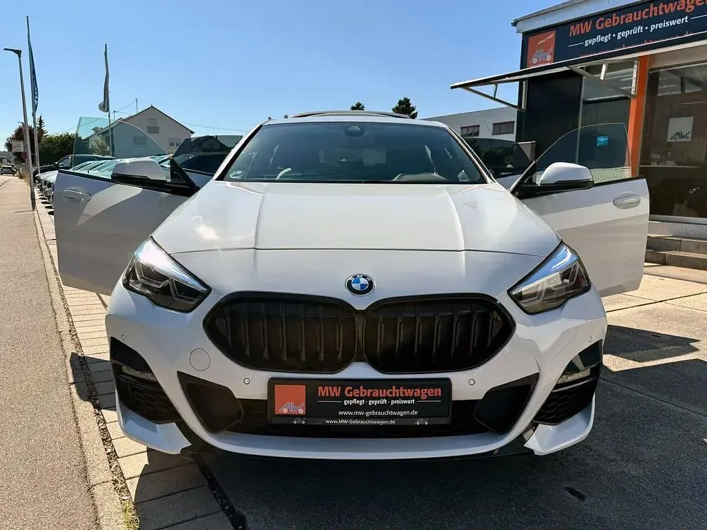 Gebraucht BMW 220 Gran Coupé M Sport 178 PS (130 kW) 2023 Weiß Coupé