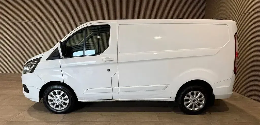 Gebraucht Ford Transit 170 PS (125 kW) 2021 Weiß Van / Kleinbus