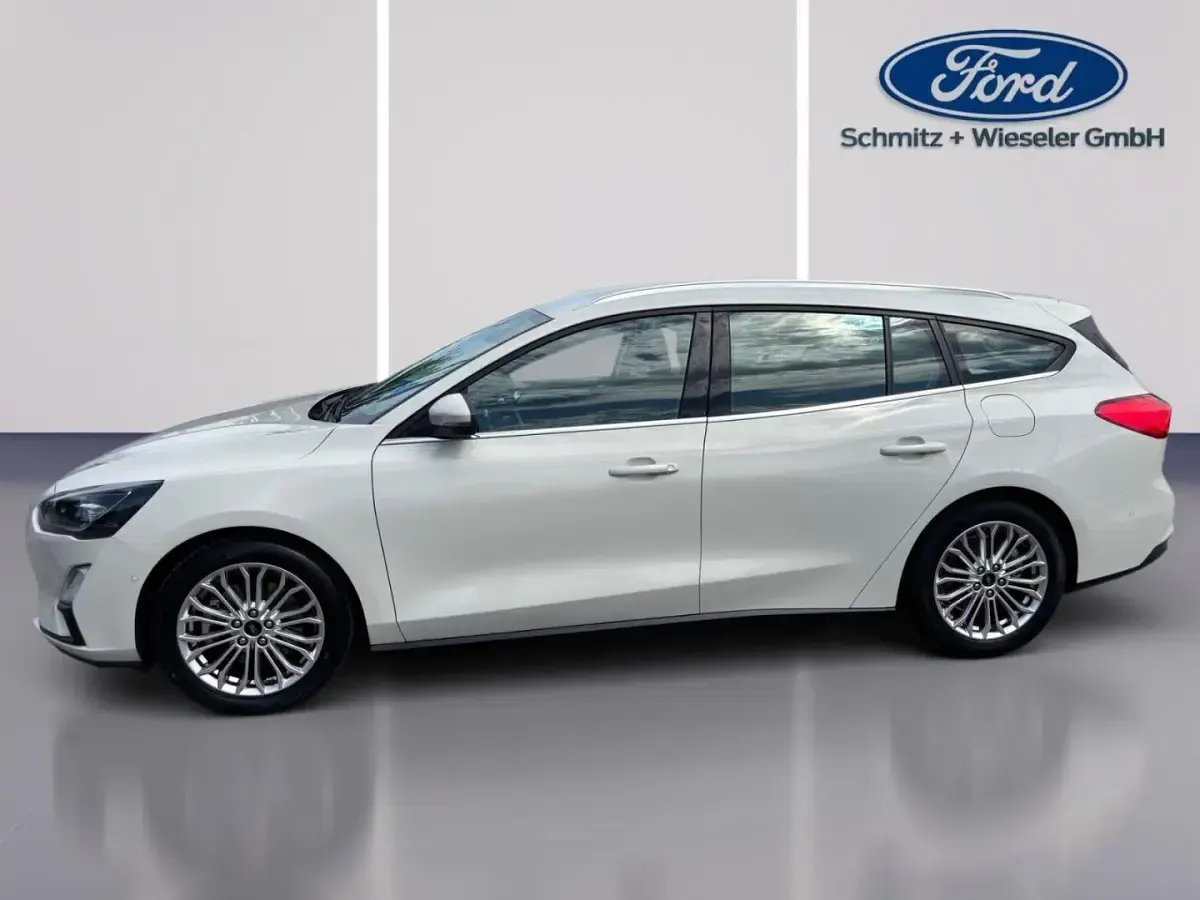 Gebraucht Ford Focus Titanium 155 PS (114 kW) 2021 Weiß Kombi