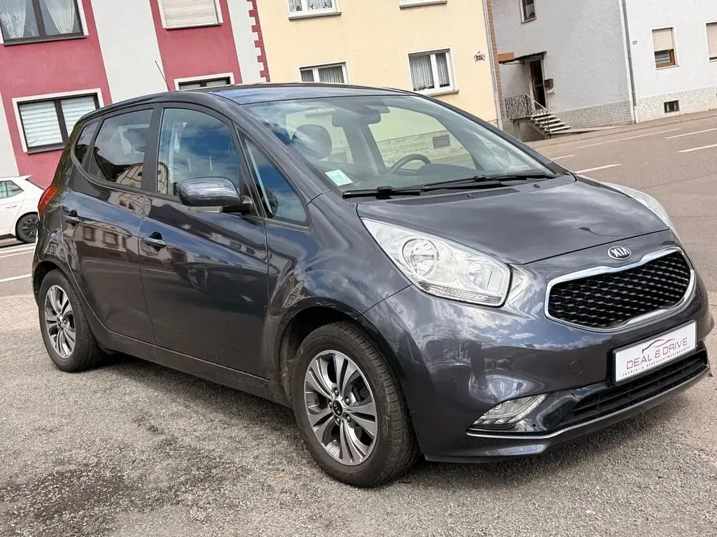 Gebraucht Kia Venga Spirit 125 PS (91 kW) 2018 Grau Kleinwagen