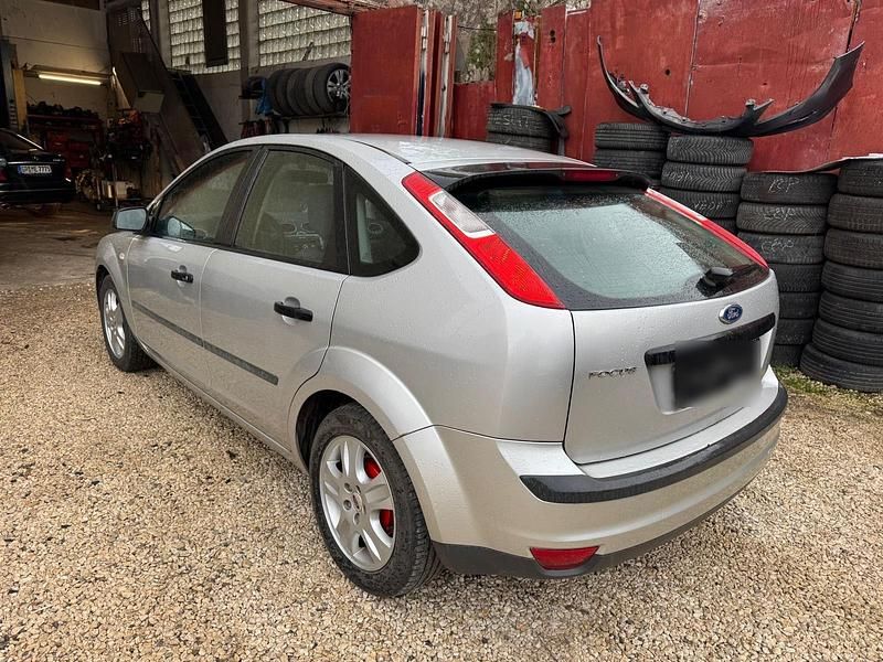Gebraucht Ford Focus 116 PS (85 kW) 2006 Silber Kleinwagen