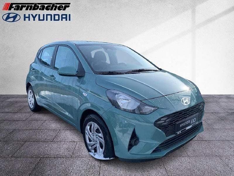 Neu Hyundai i10 Select 63 PS (46 kW) 2025 Mangrove green / mic Kleinwagen