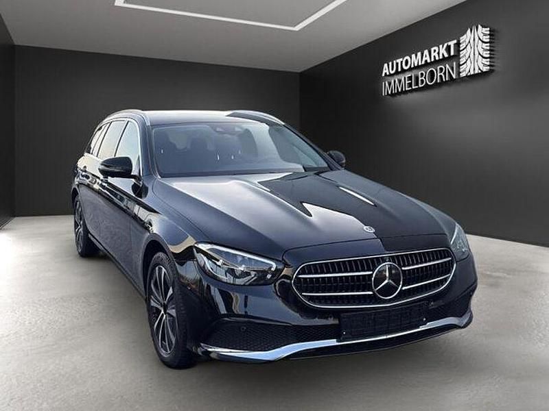 Gebraucht Mercedes E300 306 PS (225 kW) 2022 Schwarz Limousine