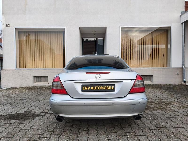 Gebraucht Mercedes E320 224 PS (164 kW) 2008 Silber Limousine