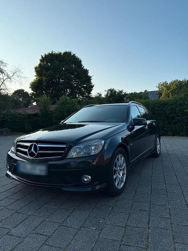 Schwarz Gebraucht 2009 Mercedes C220 Avantgarde Kombi | 5.000 € (Fairer Preis) - Bild 1/4