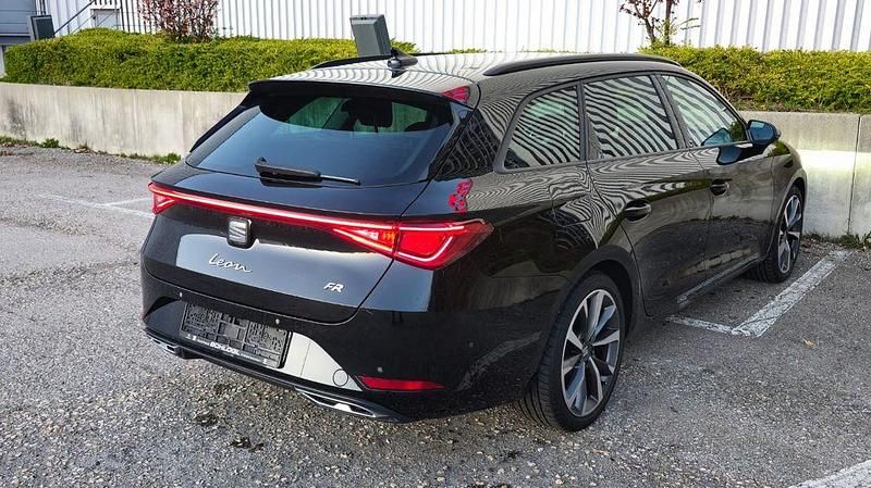 Gebraucht Seat Leon FR 150 PS (110 kW) 2021 Schwarz Limousine