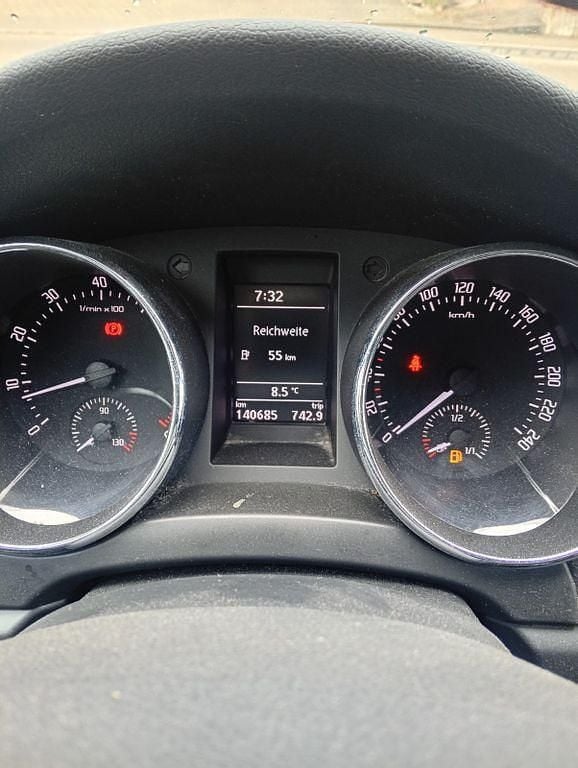 Gebraucht Skoda Yeti Elegance 122 PS (89 kW) 2012 Grau SUV