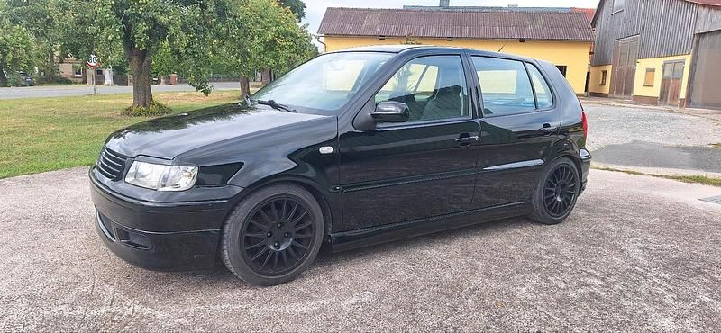 Gebraucht VW Polo 60 PS (44 kW) 2001 Schwarz Kleinwagen