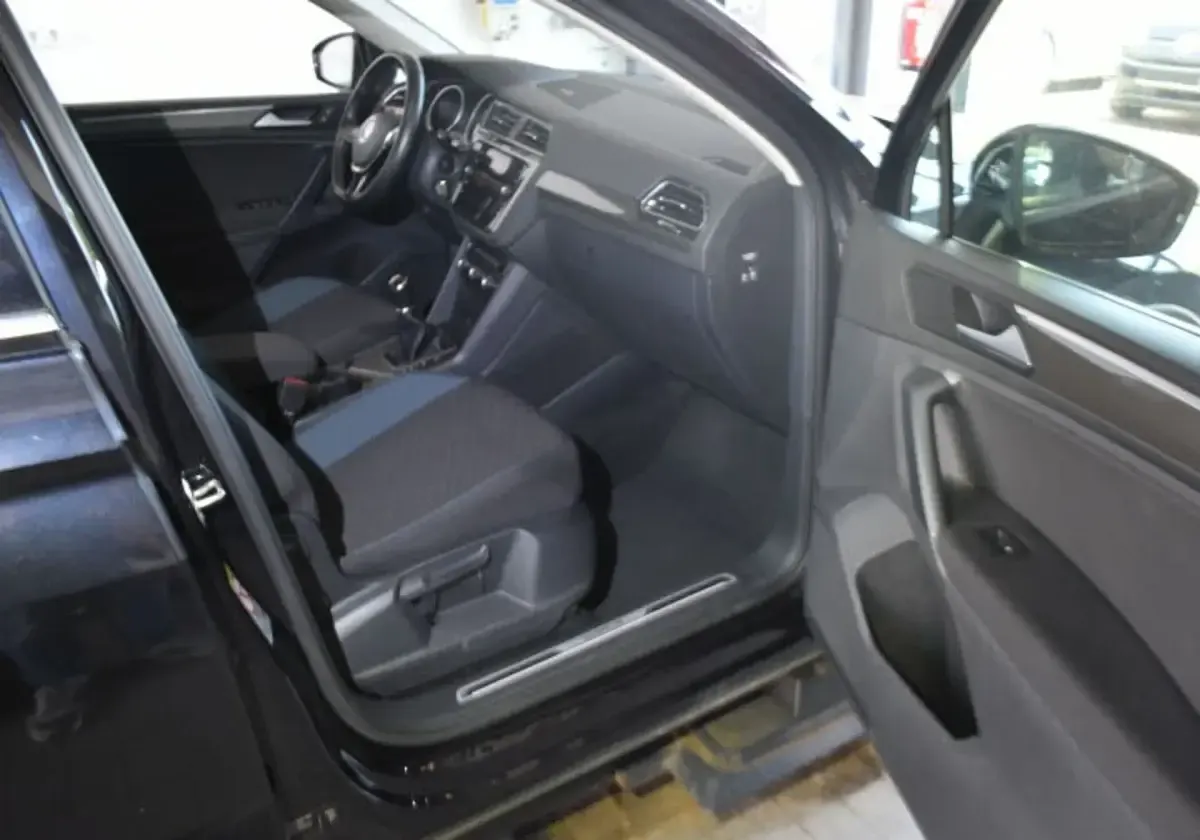 Gebraucht VW Tiguan IQ Drive 131 PS (96 kW) 2019 Schwarz SUV
