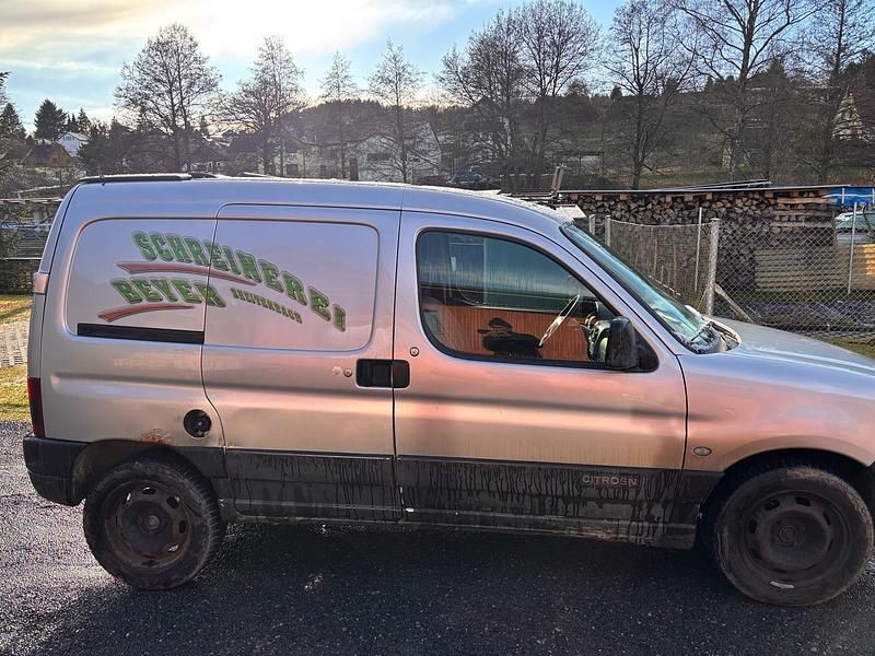 Gebraucht Citroën Berlingo 90 PS (66 kW) 2004 Silber Van / Kleinbus